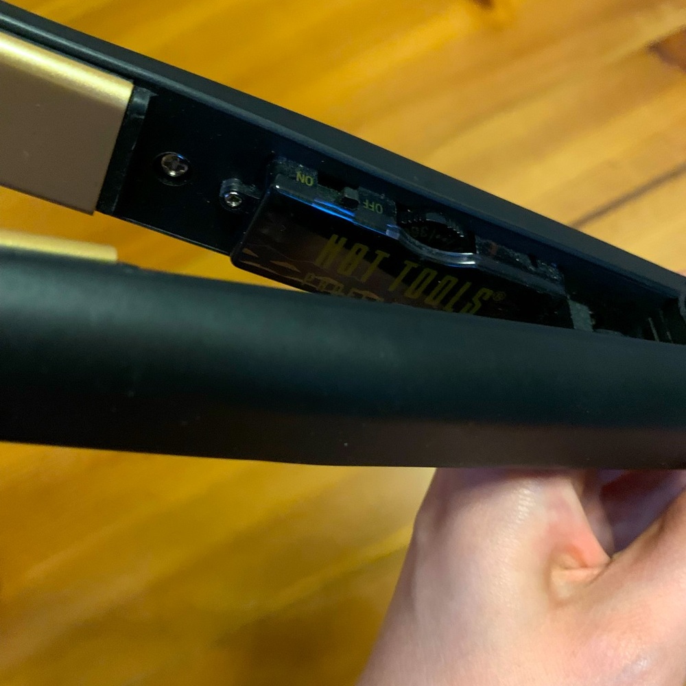 NWOT Hot Tools Professional Hair Straightener - Picture 3 of 3